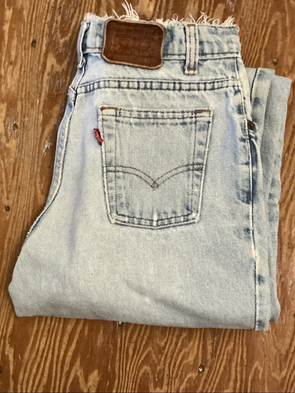 Vintage Levi’s Distressed High Rise Jeans, size 29